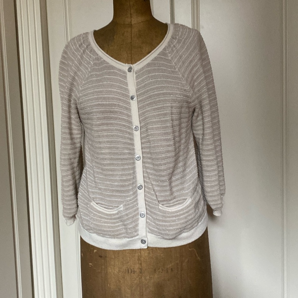 ANTHROPOLOGY GUINEVERE SWEATER SIZE L .